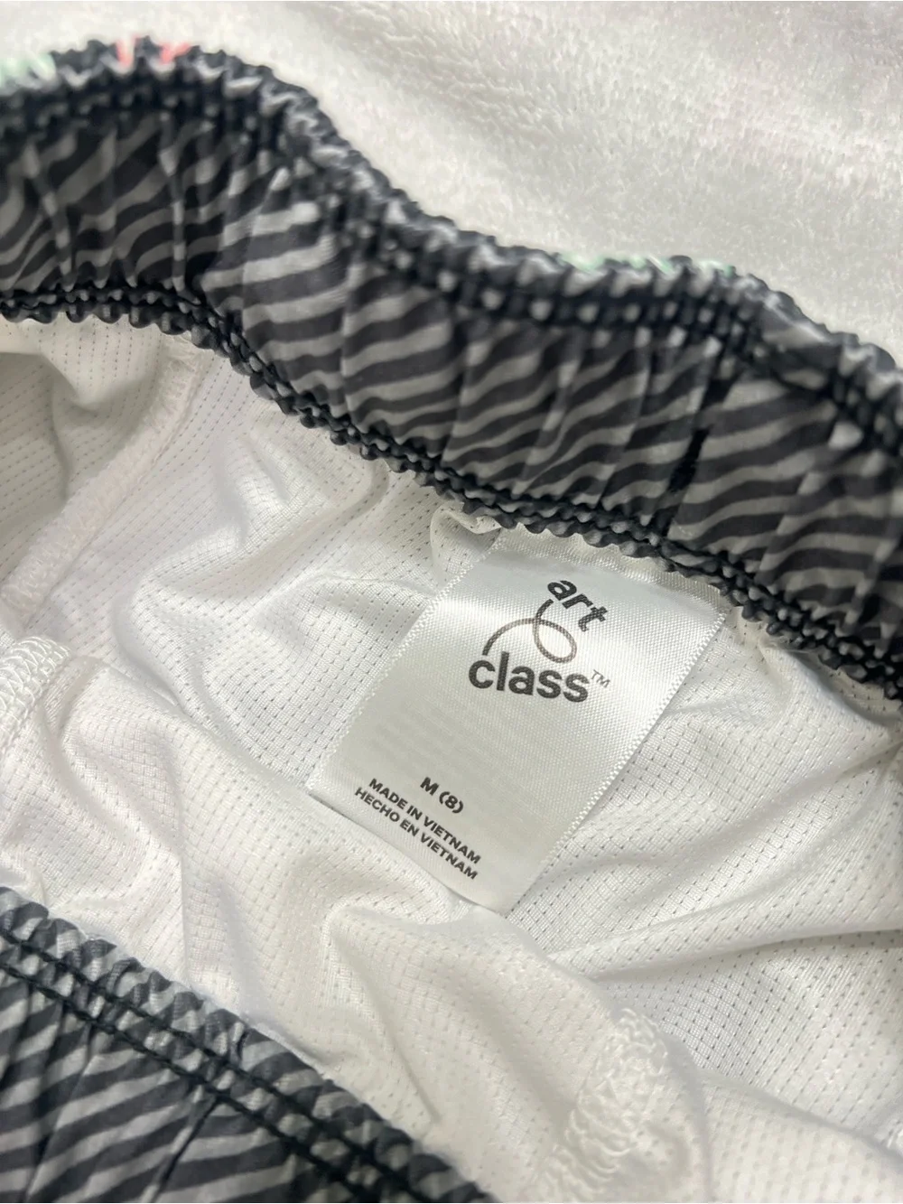 Target Art Class black palm tree Mesh Lined Swim Shorts size M (8)